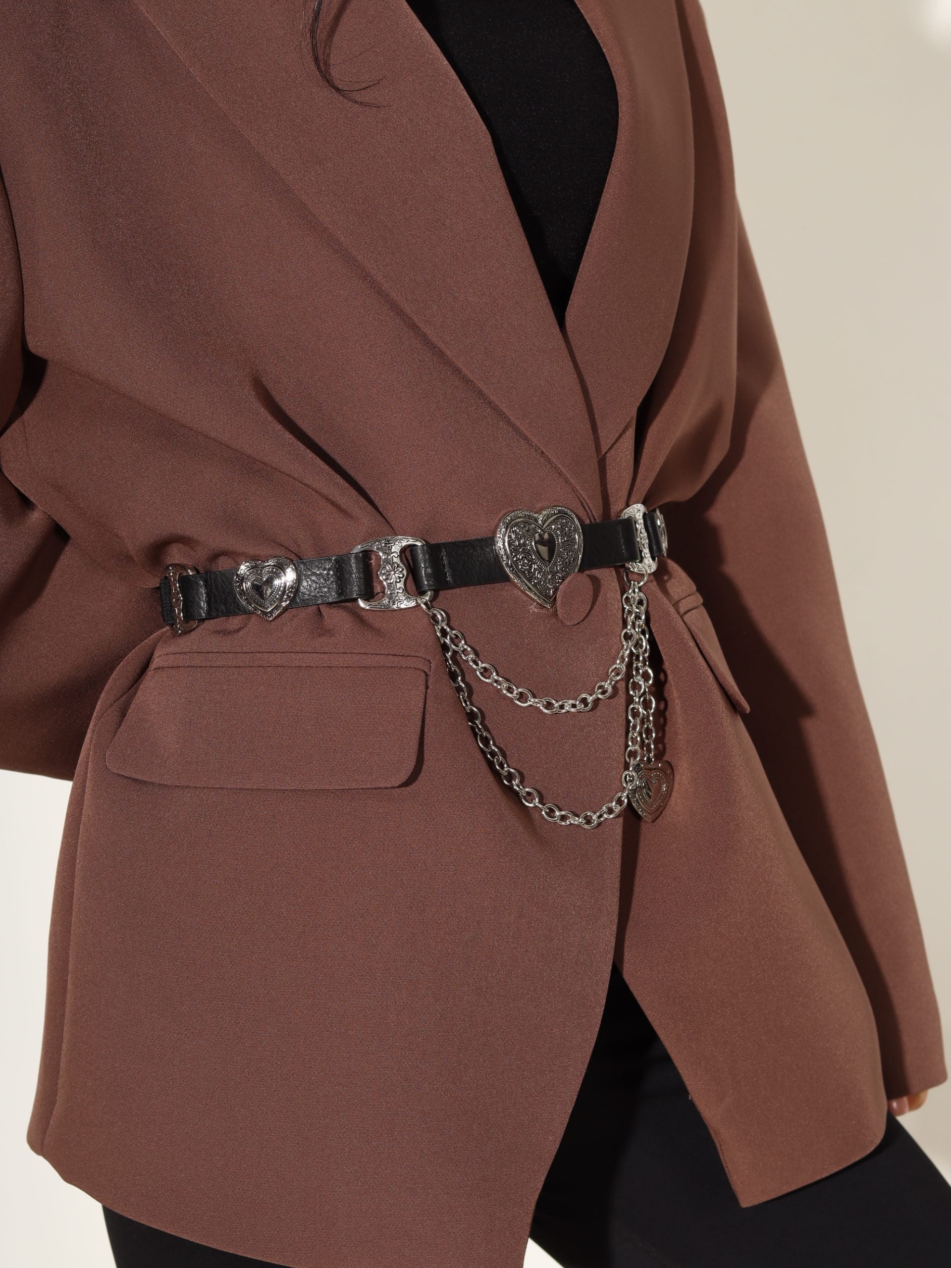 Melna m/ā josta ar sudrabkrāsas akcentiem - 17789