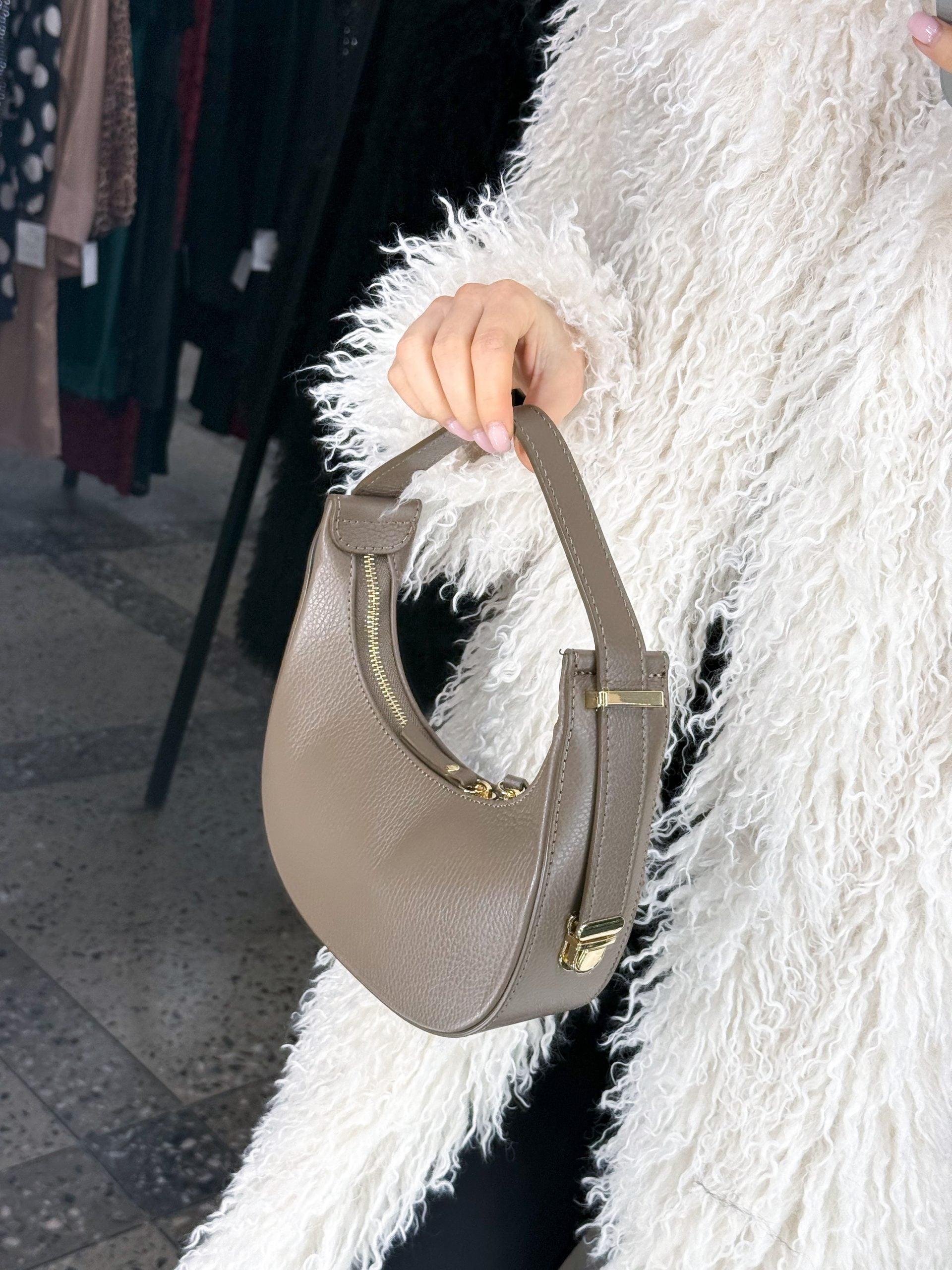 Bēša ādas, maza rokassoma - 13834