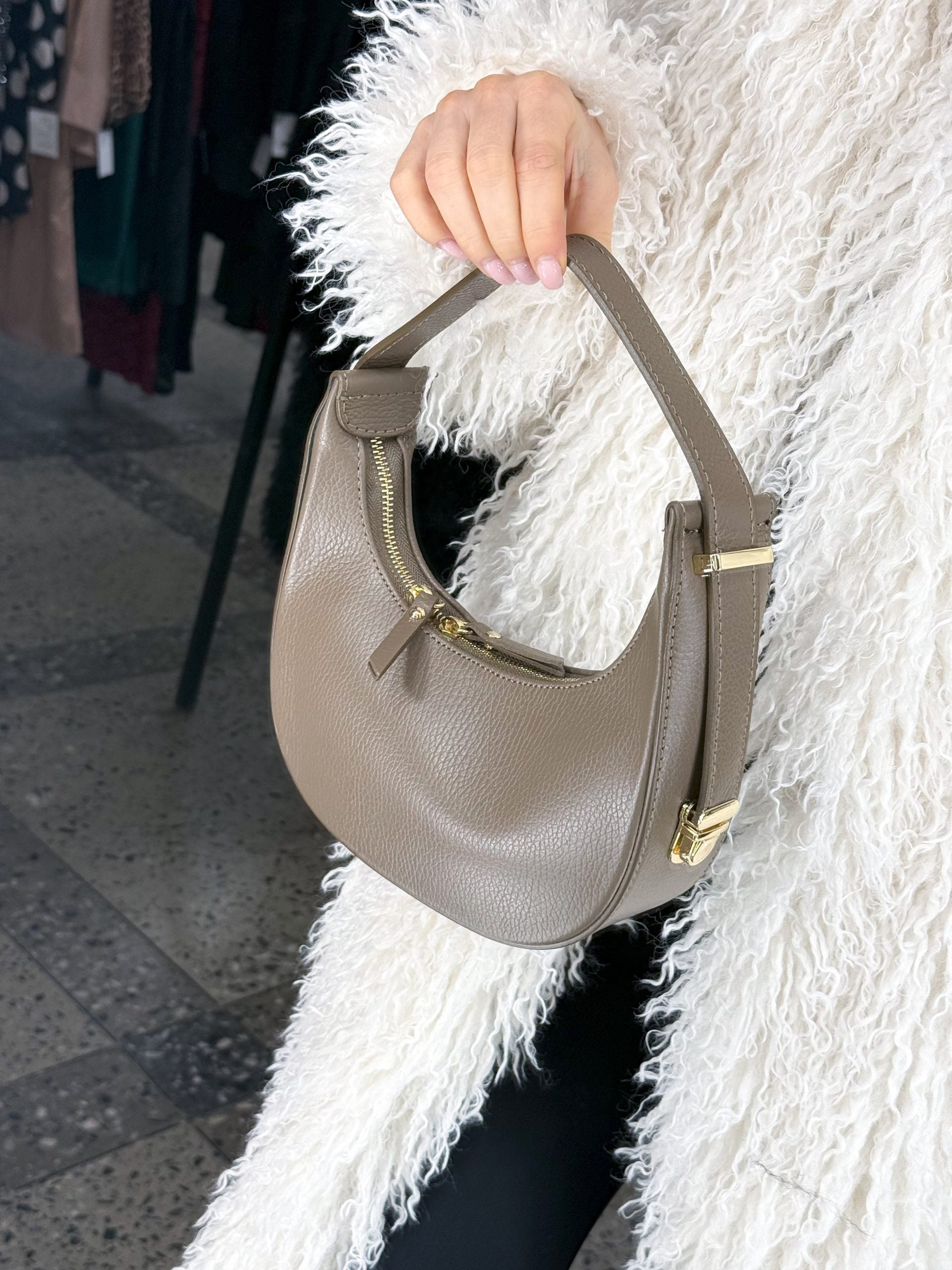 Bēša ādas, maza rokassoma - 13834