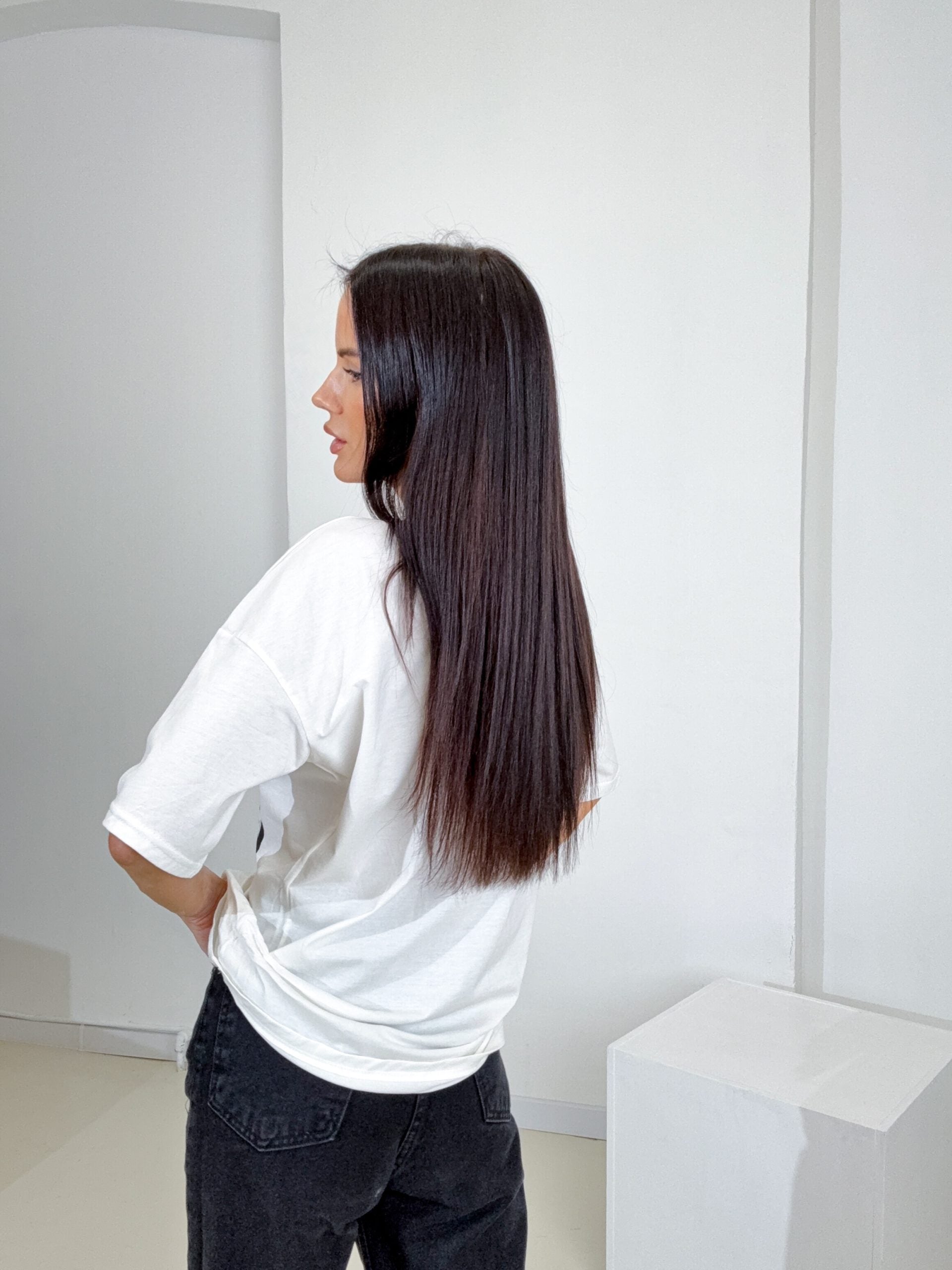 Balts t- krekls ar uzdruku 'REWIND' lāčuks - 14950