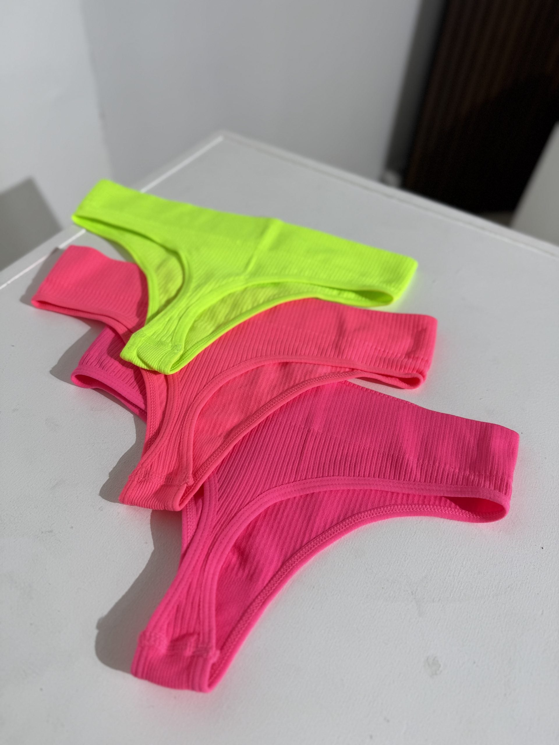 "Neon mix" string biksīšu komplekts - 16906