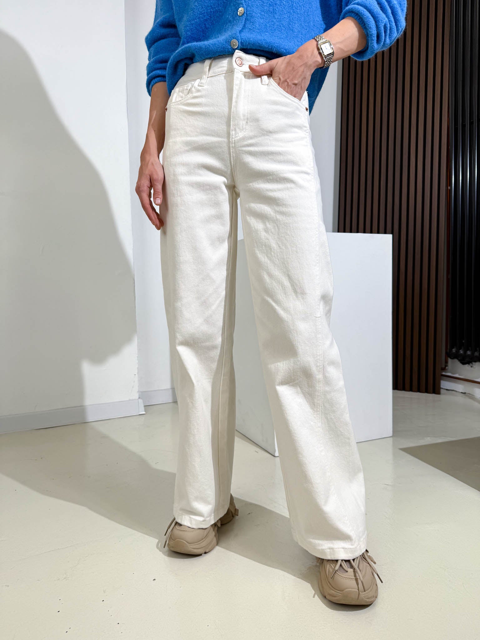 Bēšas krāsas džinsu bikses - 15927