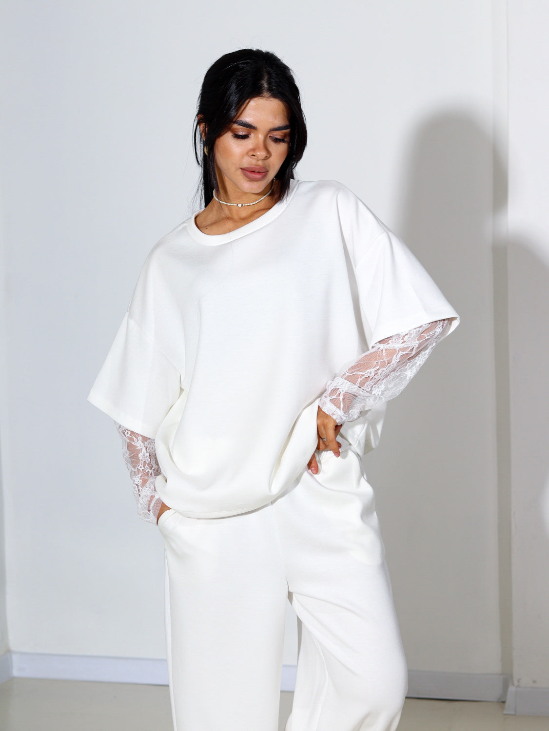 Balts komplekts ar mežģīņu piedurknēm - 14449