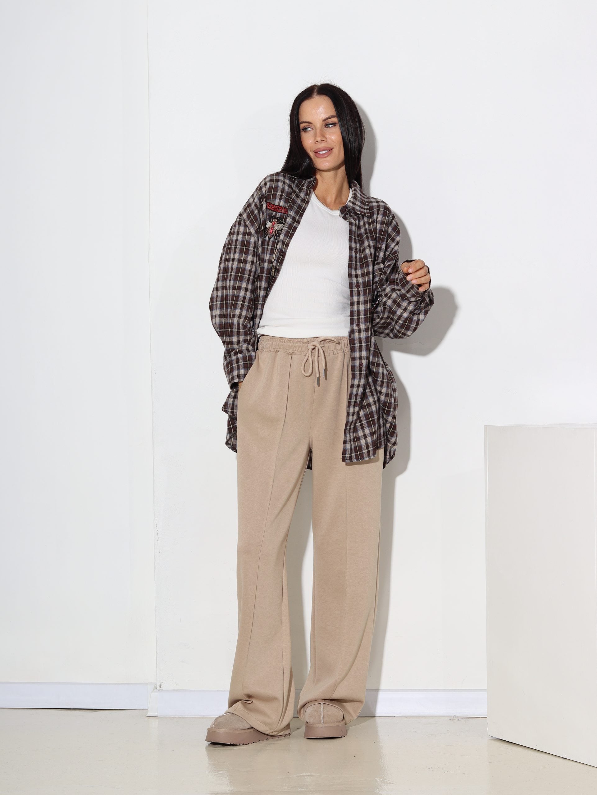 Bēšas krāsas, sportiska stila bikses - 14000