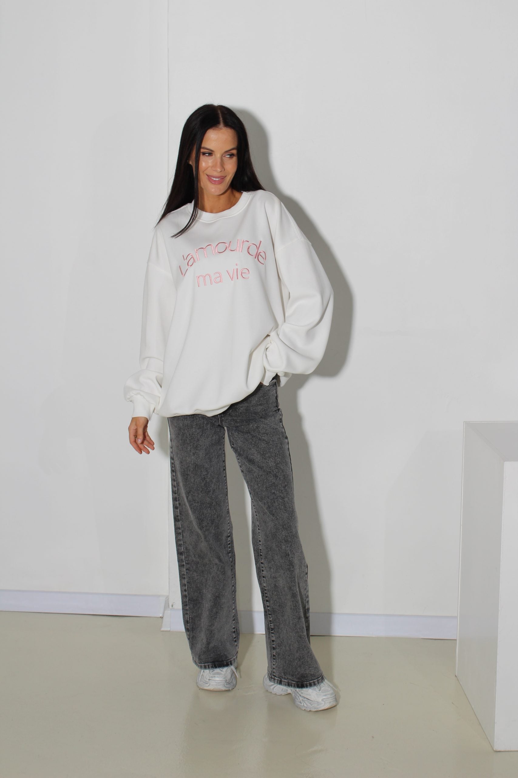 Balts oversize džemperis "L'amourde" - 16031