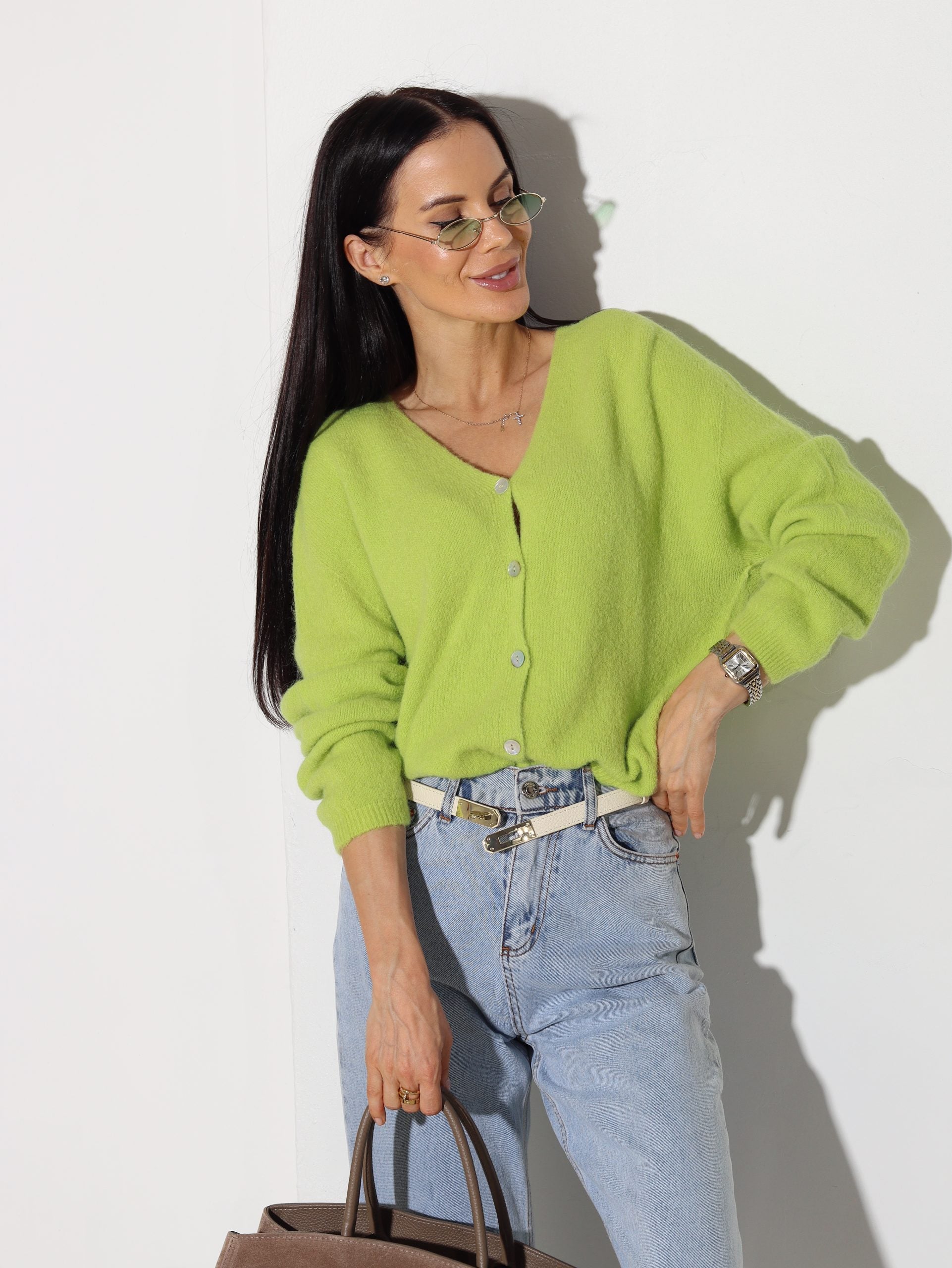 Zaļas alpakas jaka ar ,,V'' veida kakliņu - 15788