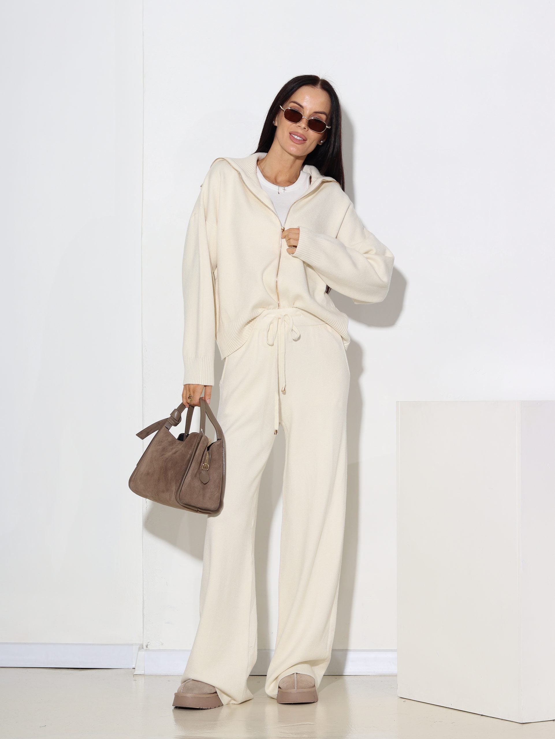 Balts "Lara" komplekts (jaka+bikses) - 16434