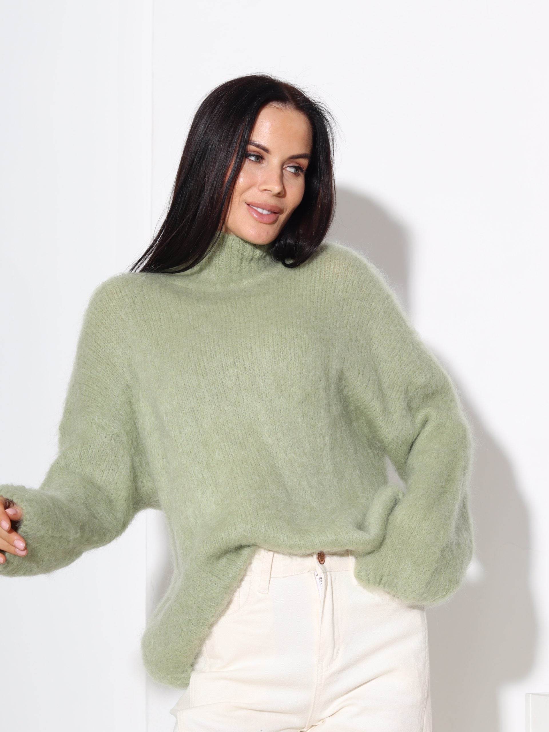 Zaļš džemperis ar 'Mini Up' kaklu, mohēra sastāvā - 17521