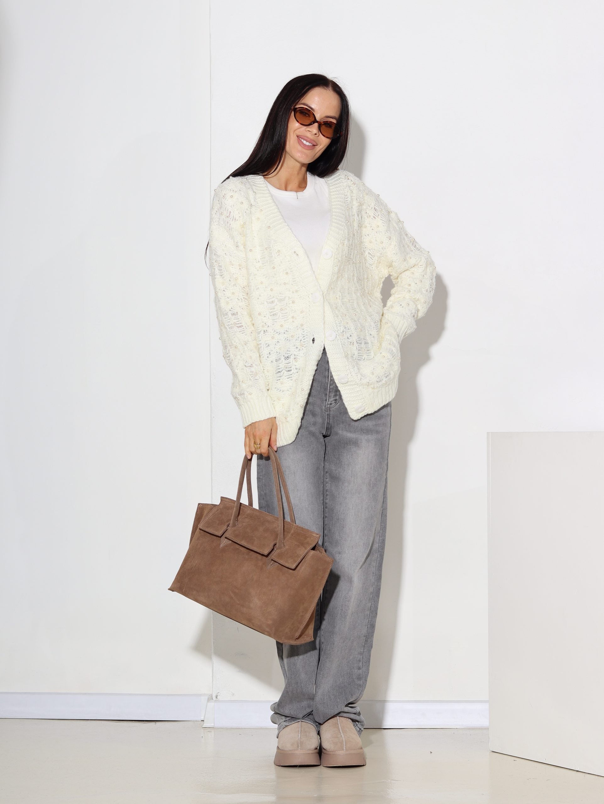 Balta, pagarināta jaka ar ieadītām pērlītēm - 16422