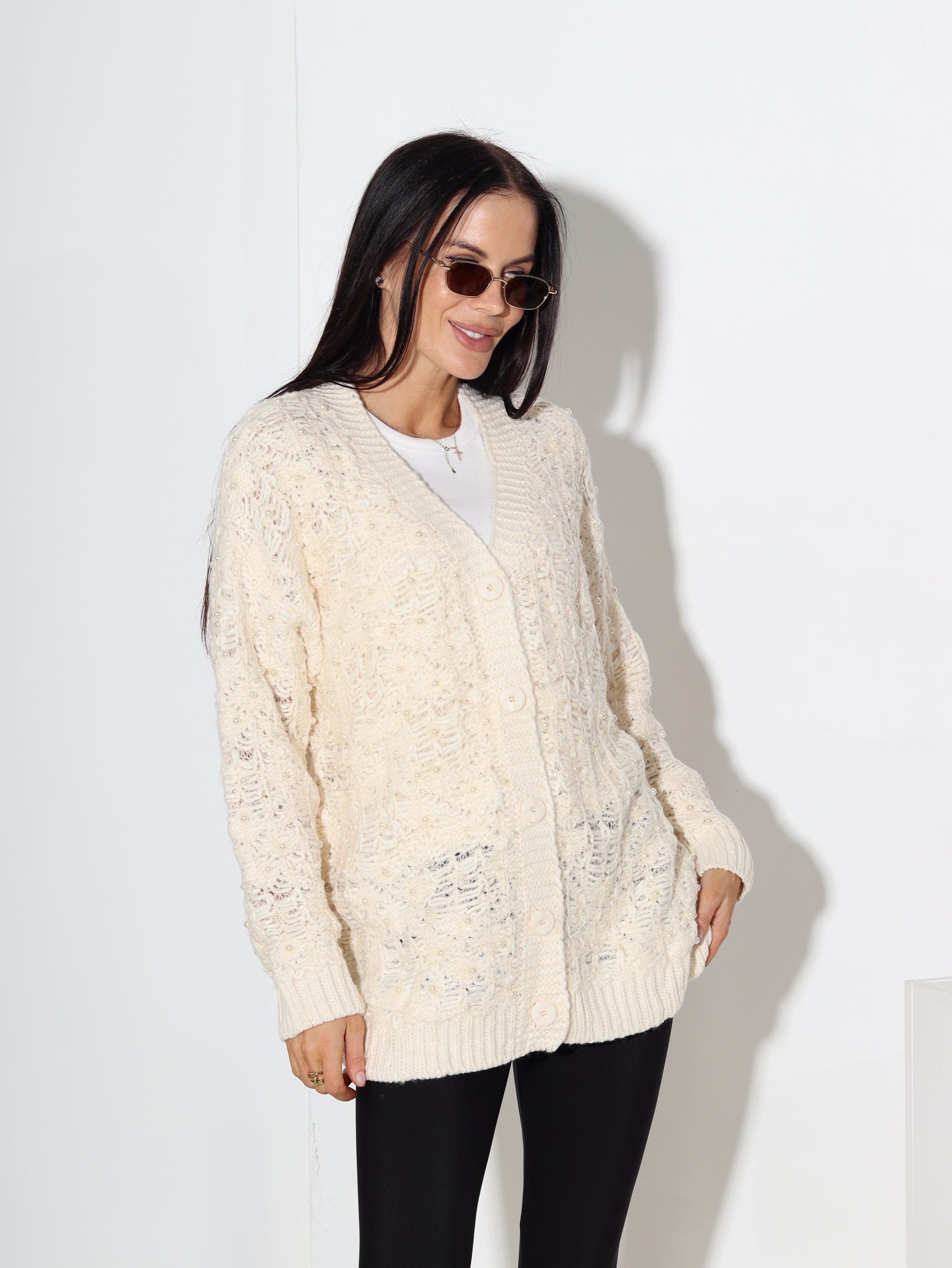 Bēša, pagarināta adītā jaka ar pērlītēm - 16424