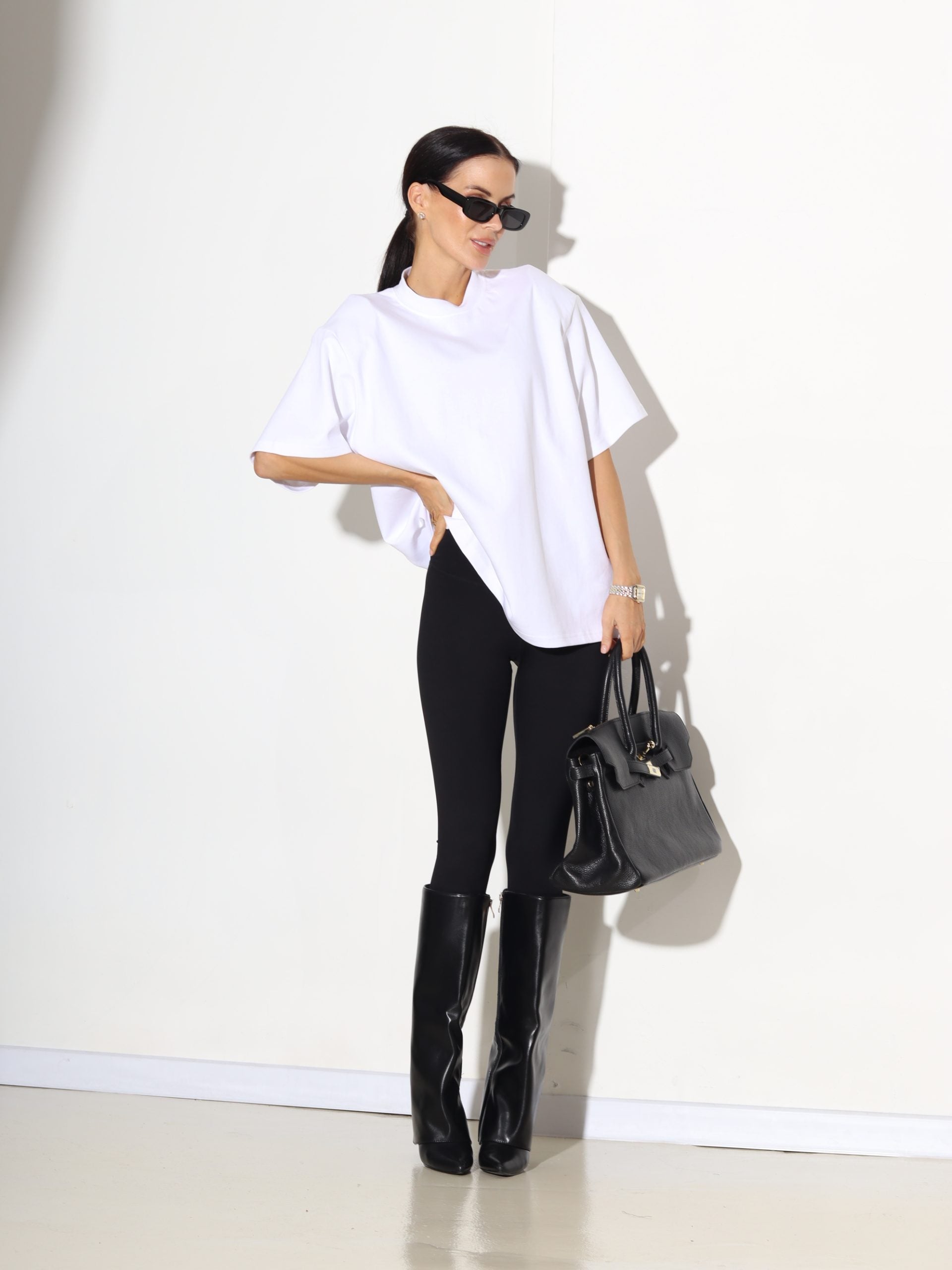 Balts tops ar polsterētu plecu daļu - 17490