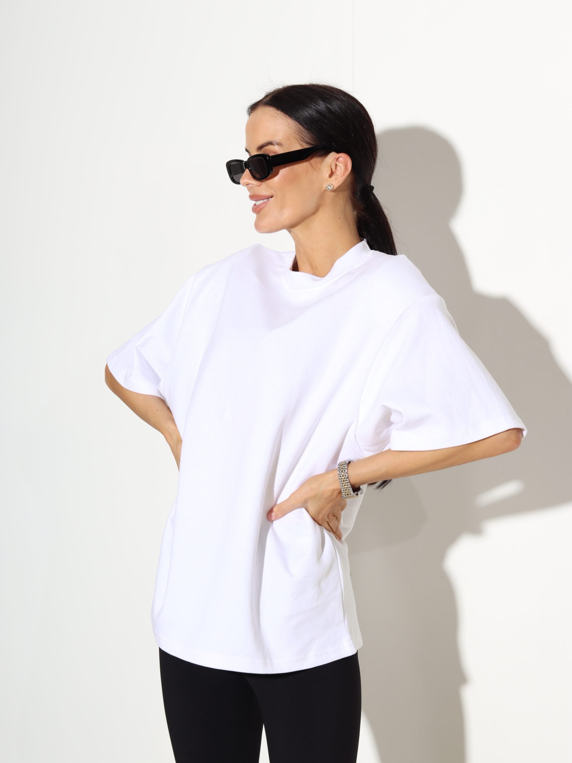 Balts tops ar polsterētu plecu daļu - 17490