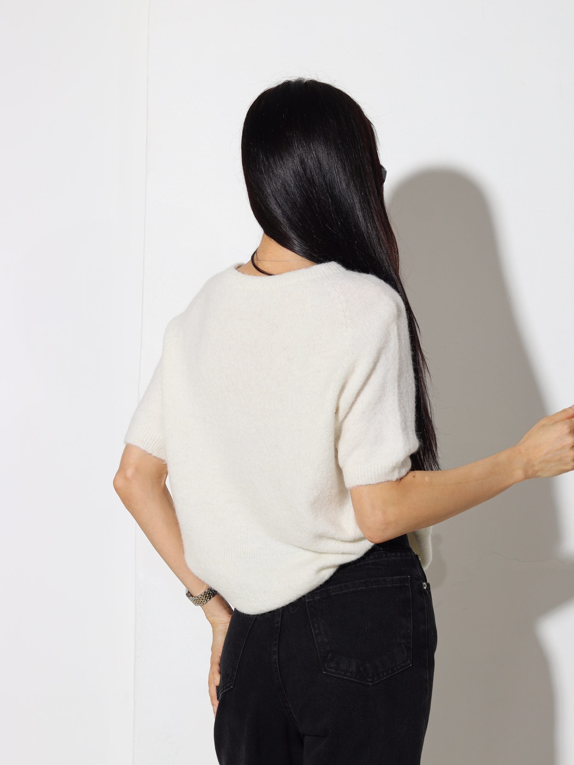 Balts alpakas džemperis ar īsām piedurknēm- 14597