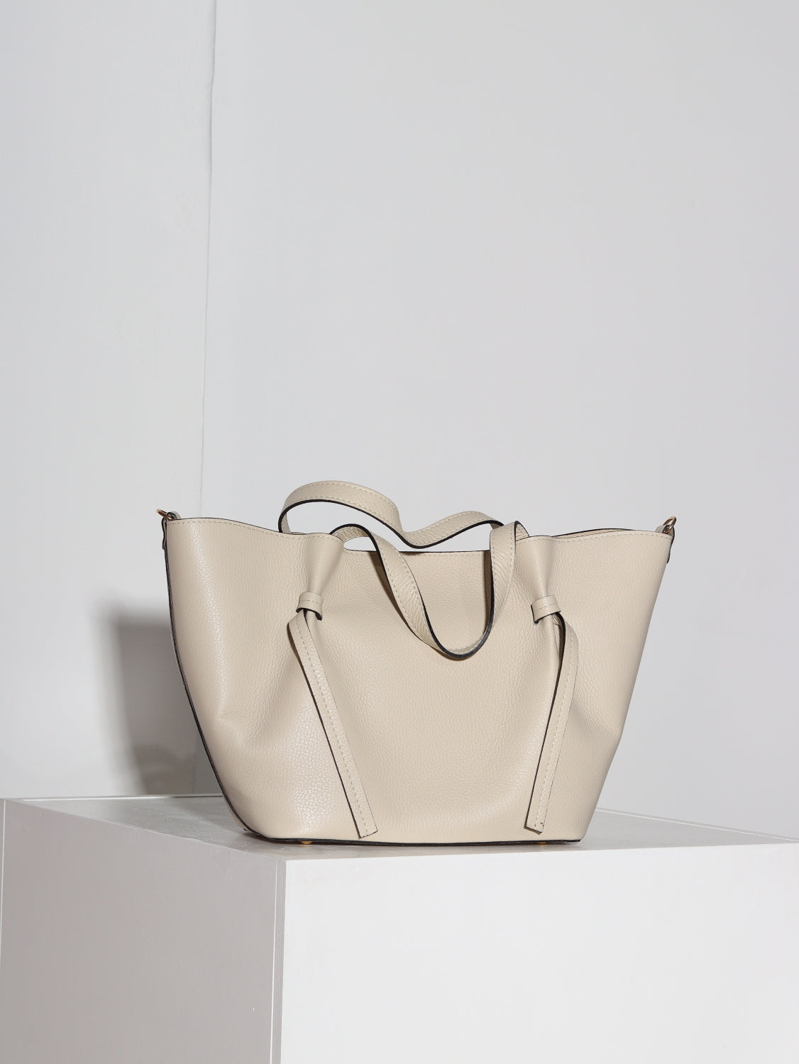 Bēša, d/ā, trapecveida soma - 15077